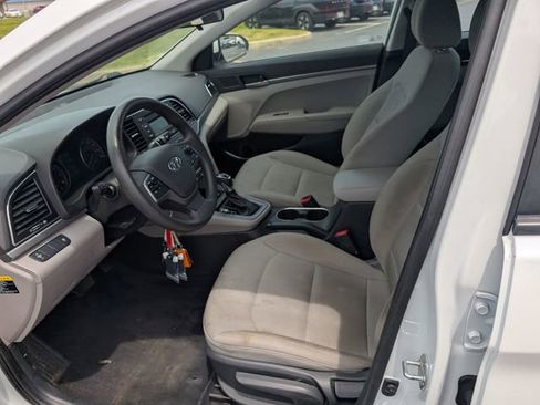 Used 2017 Hyundai Elantra SE FWD image 12