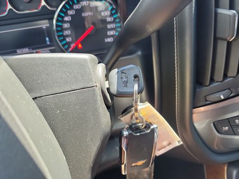Used 2018 Chevrolet Silverado 1500 LTZ RWD image 30