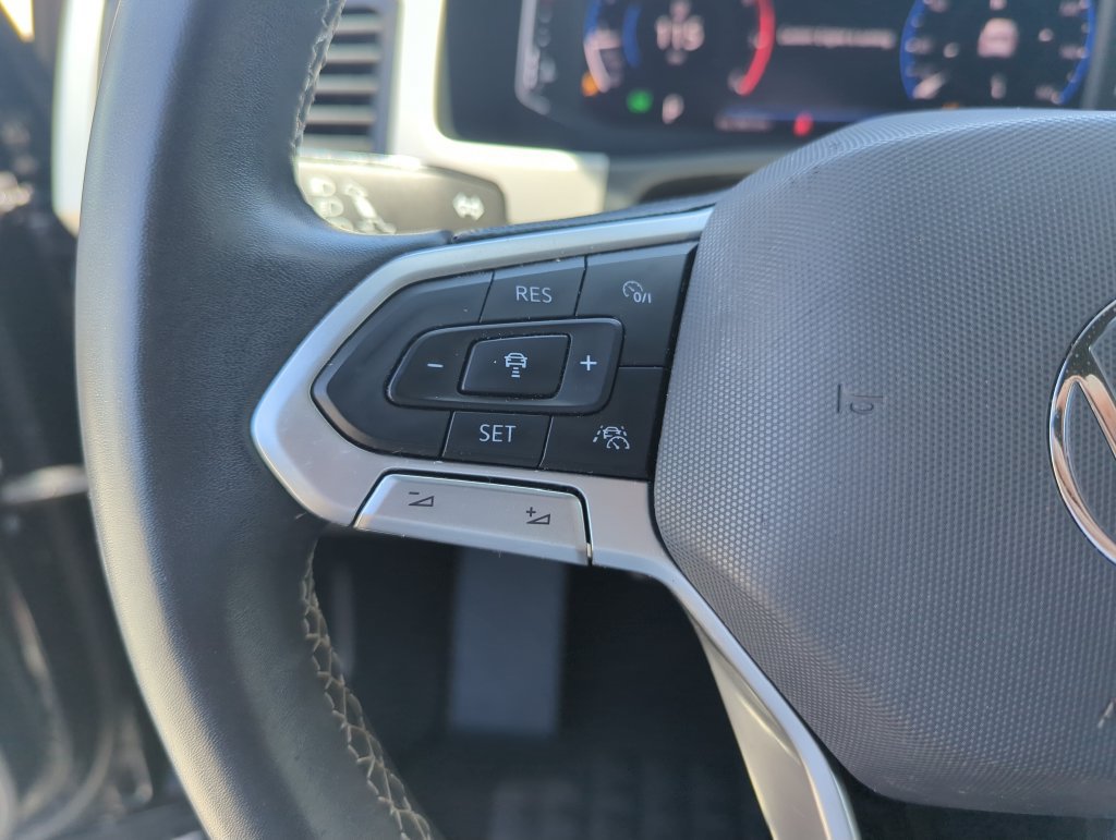 Used 2021 Volkswagen Atlas Cross Sport SEL FWD image 22