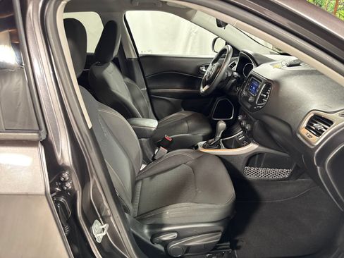 Used 2018 Jeep Compass Sport FWD image 27