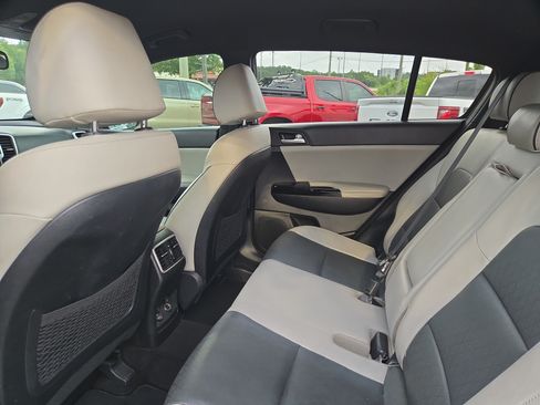 Used 2018 Kia Sportage EX w/ EX Sport Appearance Package FWD image 13