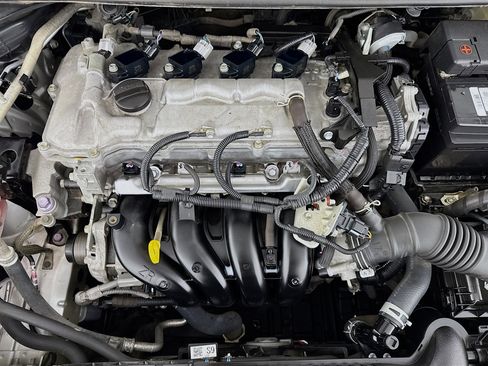 Used 2021 Toyota Corolla L FWD image 33
