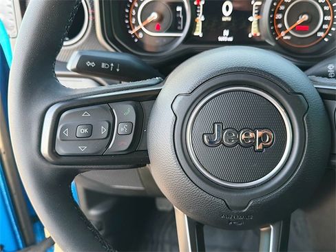 Used 2025 Jeep Wrangler Rubicon image 33
