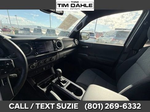 Used 2021 Toyota Tacoma TRD Off-Road AWD/4WD image 11