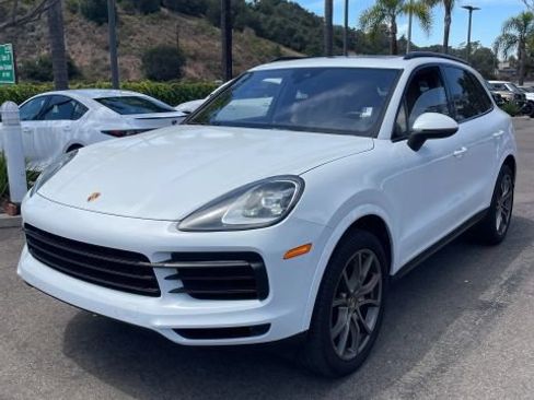 Used 2023 Porsche Cayenne AWD/4WD image 6