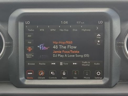 Used 2022 Jeep Wrangler Unlimited Sahara AWD/4WD image 20