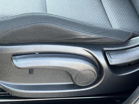 Used 2023 Kia Soul LX image 24