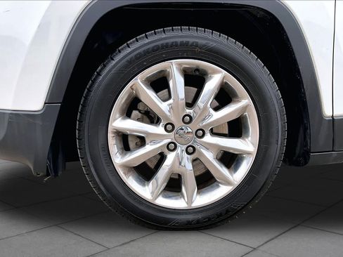 Used 2015 Jeep Cherokee Limited FWD image 11