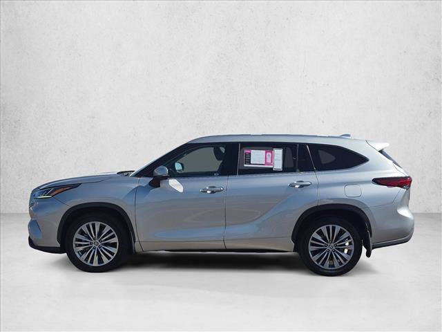 Used 2023 Toyota Highlander Platinum AWD/4WD image 9