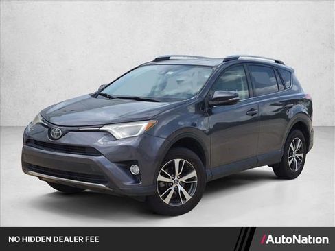 Used 2017 Toyota RAV4 XLE FWD image 1