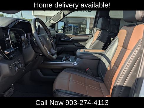 Used 2024 Chevrolet Silverado 2500 High Country w/ Technology Package AWD/4WD image 32