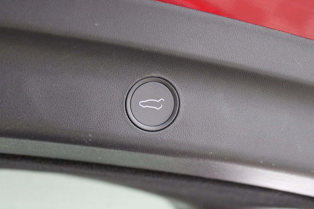 Used 2022 Tesla Model Y Long Range AWD/4WD image 9