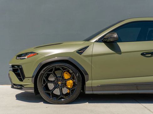 Used 2024 Lamborghini Urus Performante AWD/4WD image 18