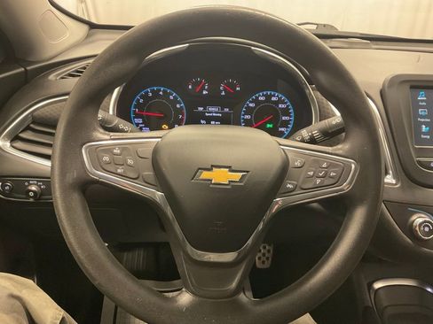 Used 2016 Chevrolet Malibu LT FWD image 16
