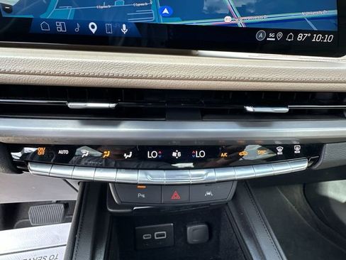 Certified 2025 Cadillac XT4 Premium Luxury FWD image 26