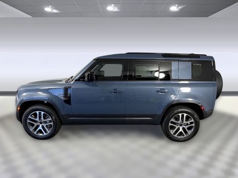 Used 2026 Land Rover Defender 110 S image 2