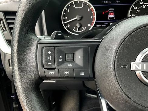 Used 2023 Nissan Rogue S AWD/4WD image 11