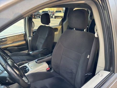 Used 2015 Dodge Grand Caravan SXT w/ UConnect Hands-Free Group image 9
