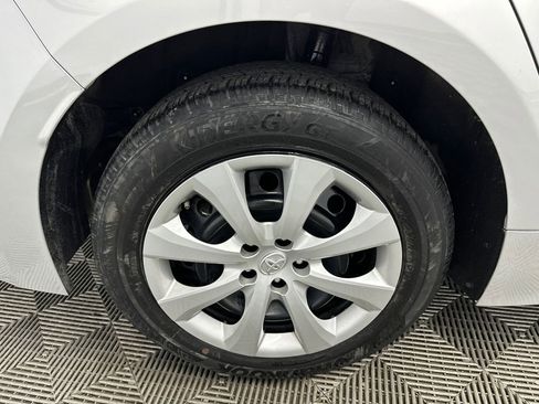 Used 2024 Toyota Corolla LE FWD image 17