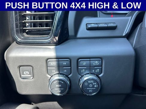 Used 2025 GMC Sierra 1500 AT4 w/ AT4 Premium Package AWD/4WD image 20