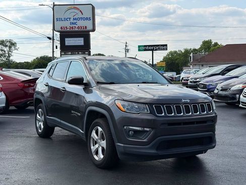 Used 2018 Jeep Compass Latitude w/ Popular Equipment Group AWD/4WD image 7