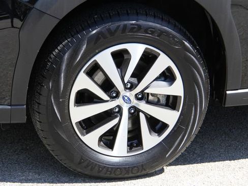 Certified 2025 Subaru Outback Premium AWD/4WD image 14