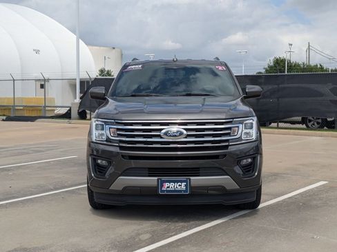 Used 2021 Ford Expedition XLT RWD image 2