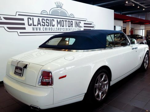 Used 2011 Rolls-Royce Phantom Drophead Coupe RWD image 9