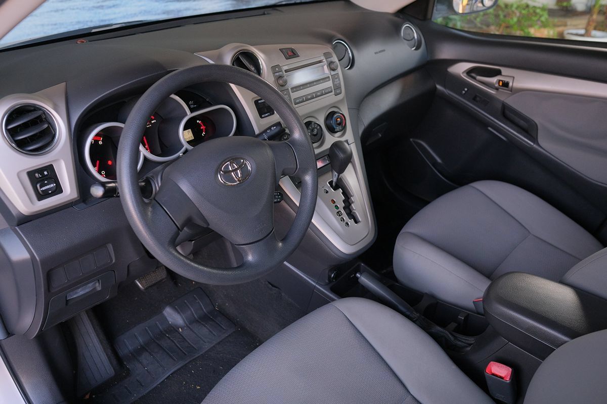 Used 2009 Toyota Matrix FWD image 14
