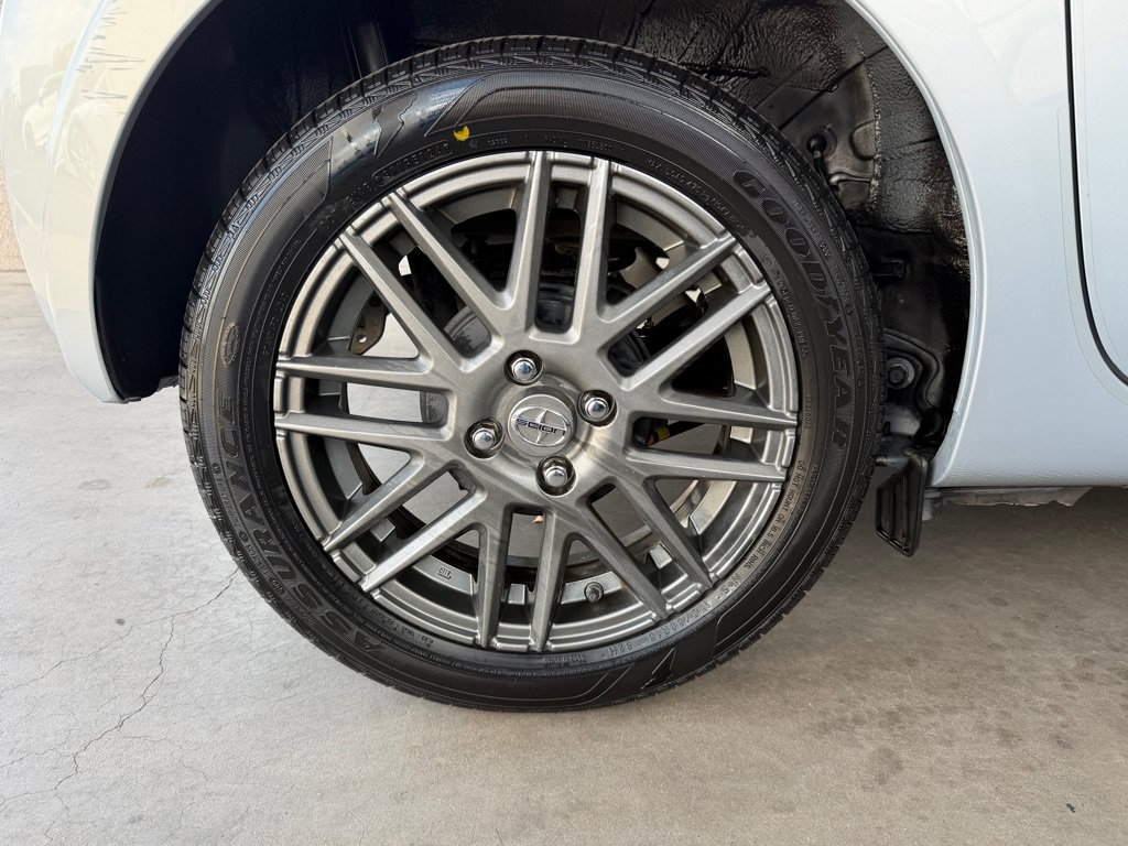 Used 2014 Scion iQ 10 Series FWD image 49