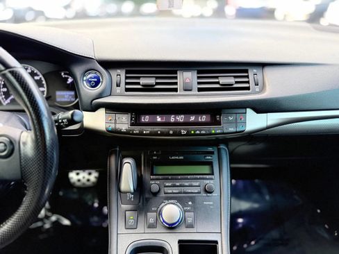 Used 2016 Lexus CT 200h FWD image 23