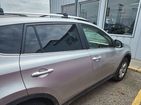 Used 2013 Toyota RAV4 XLE AWD/4WD image 22