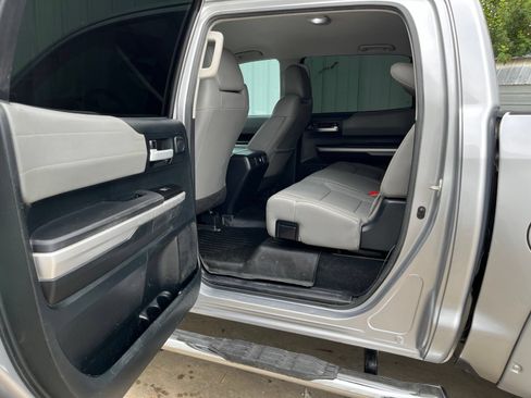Used 2017 Toyota Tundra Limited AWD/4WD image 12