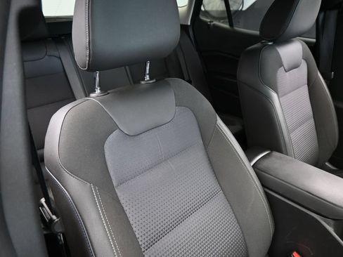 Used 2024 Chevrolet Trax LT FWD image 37