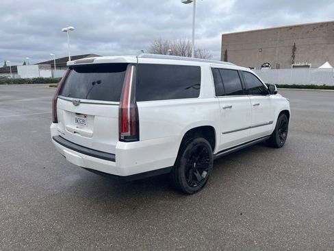Used 2020 Cadillac Escalade ESV Platinum image 5