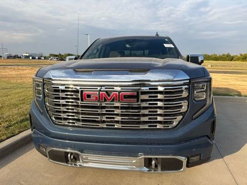 Used 2026 GMC Sierra 1500 Denali AWD/4WD image 3