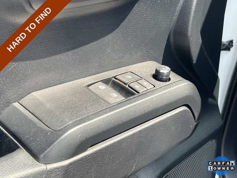 Used 2018 Toyota Tacoma SR w/ SR Convenience Package RWD image 17