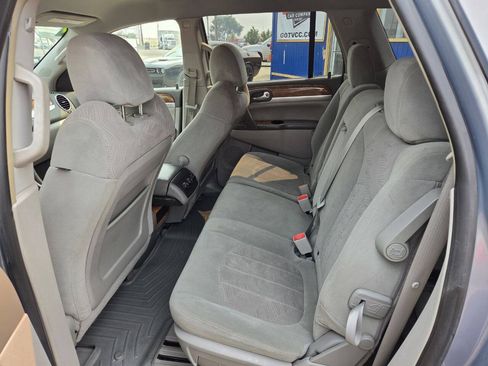 Used 2008 Buick Enclave CX w/ Driver Confidence Package FWD image 10