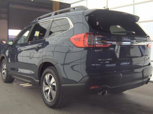 Used 2024 Subaru Ascent Premium w/ Convenience Package image 5