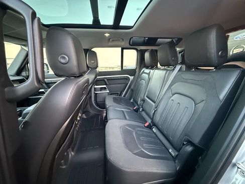 Used 2020 Land Rover Defender 110 First Edition AWD/4WD image 30