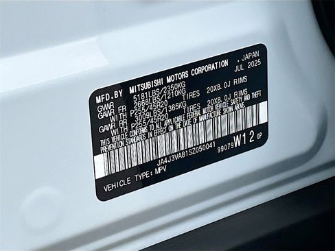 New 2025 Mitsubishi Outlander SE image 33