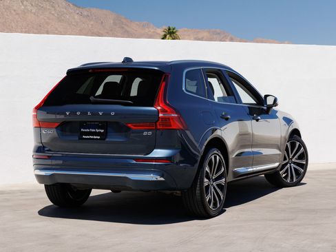 Used 2023 Volvo XC60 B5 Ultimate w/ Protection Package Premier FWD image 7