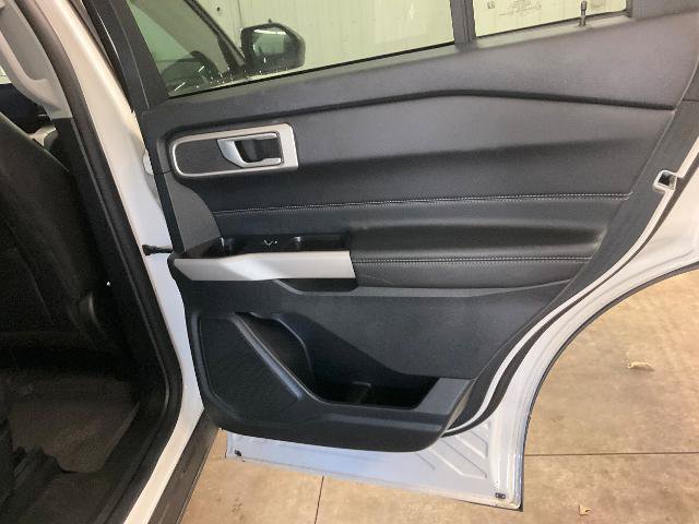 Certified 2024 Ford Explorer XLT w/ Equipment Group 202A AWD/4WD image 24