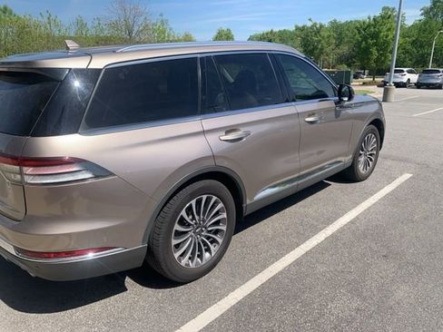 Used 2020 Lincoln Aviator Reserve w/ Equipment Group 201A image 5