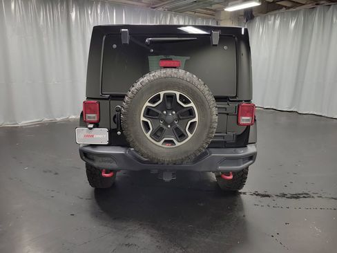 Used 2016 Jeep Wrangler Unlimited Rubicon image 8