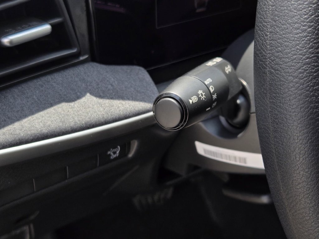 New 2027 Nissan Kicks S FWD image 17