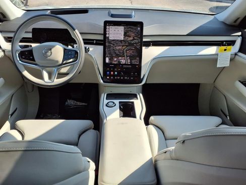 New 2025 Volvo EX90 Ultra image 11