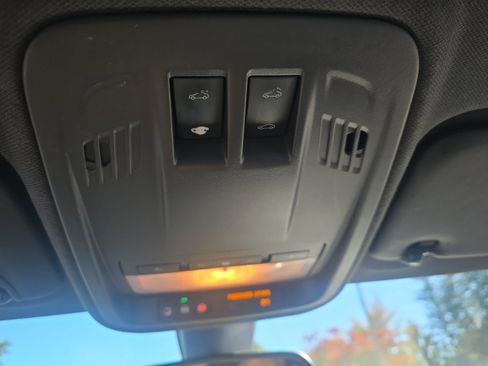 Used 2017 Chevrolet Cruze Premier image 22