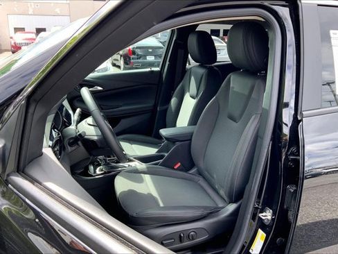 Used 2022 Buick Encore GX Select w/ Sport Touring Package AWD/4WD image 24