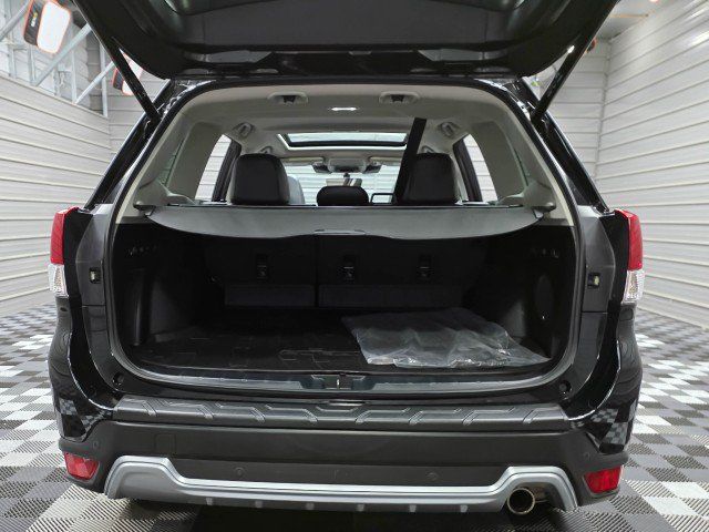 Used 2022 Subaru Forester Touring AWD/4WD image 41